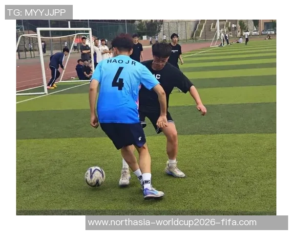 精彩笼式足球比赛视频回顾展现激情与团队合作的完美结合